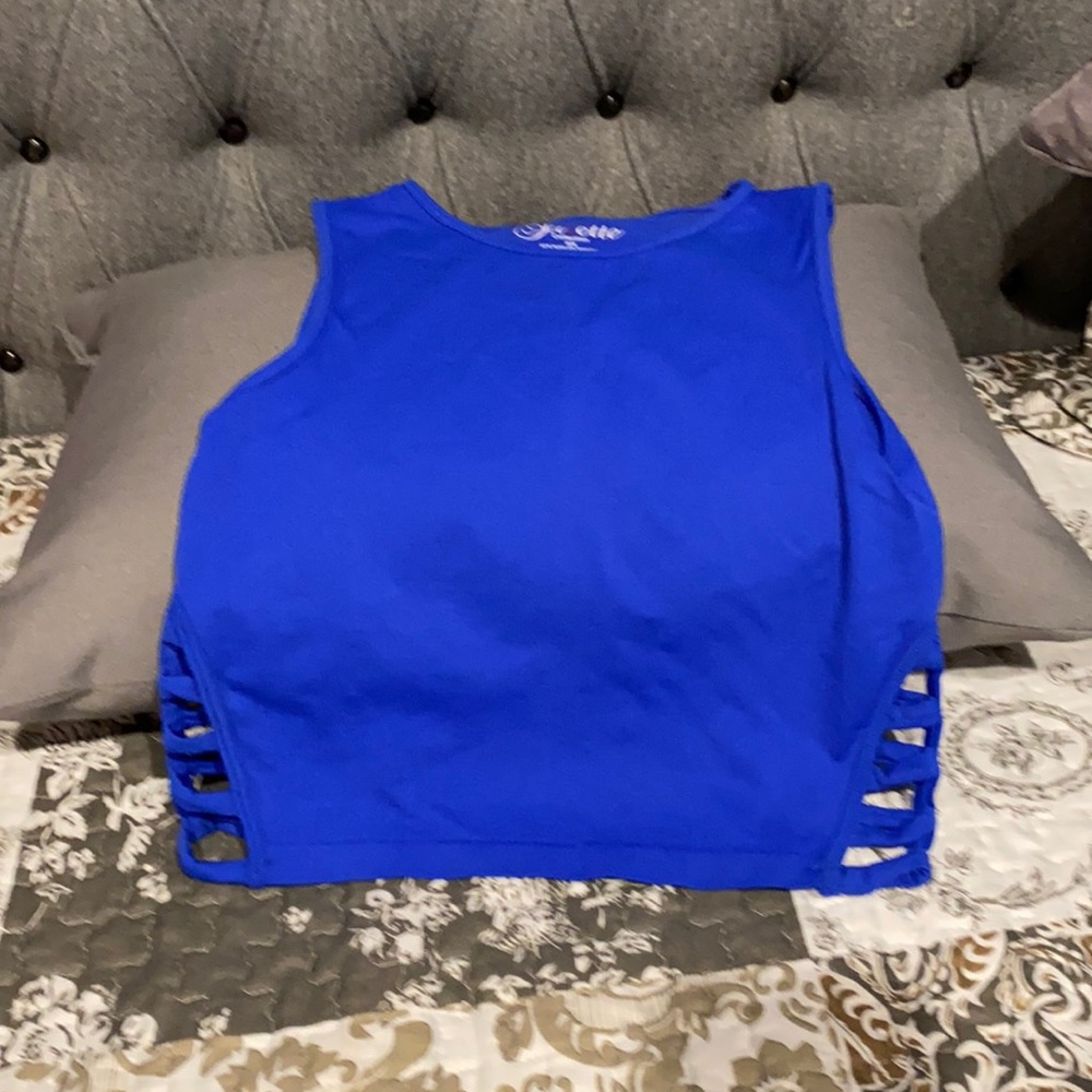SUZETTE Crop Top with side cut outs
